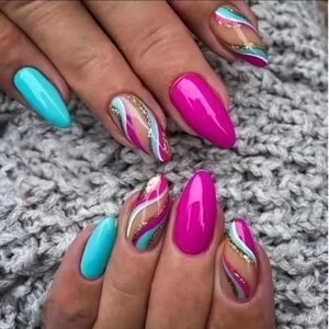 24 Pieces Fake Press On Nails